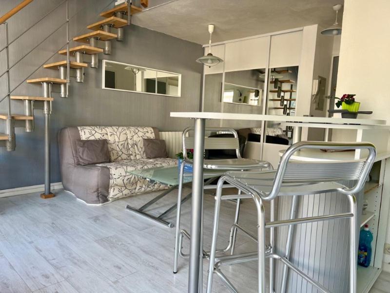 Joli Et Spacieux Studio Avec Garage Au Bord De Mer Фрежюс Экстерьер фото